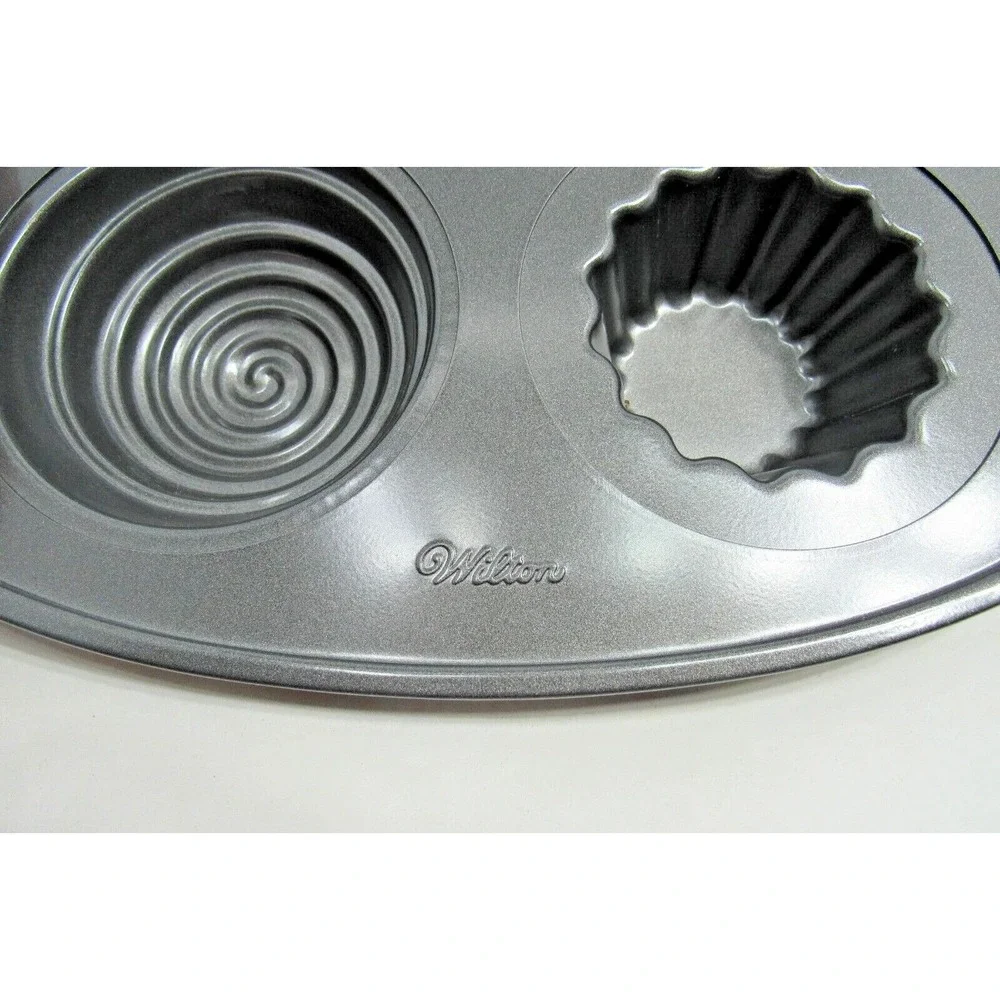 Wilton 6 Cavity Non-Stick Baking Pan Spiral Swirl and Fluted Mold Shapes Gray